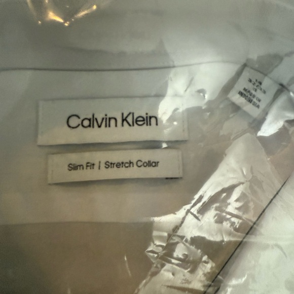 Brand new size small Calvin Klein Men's Crisp White Dress Shirt - Picture 2 of 4